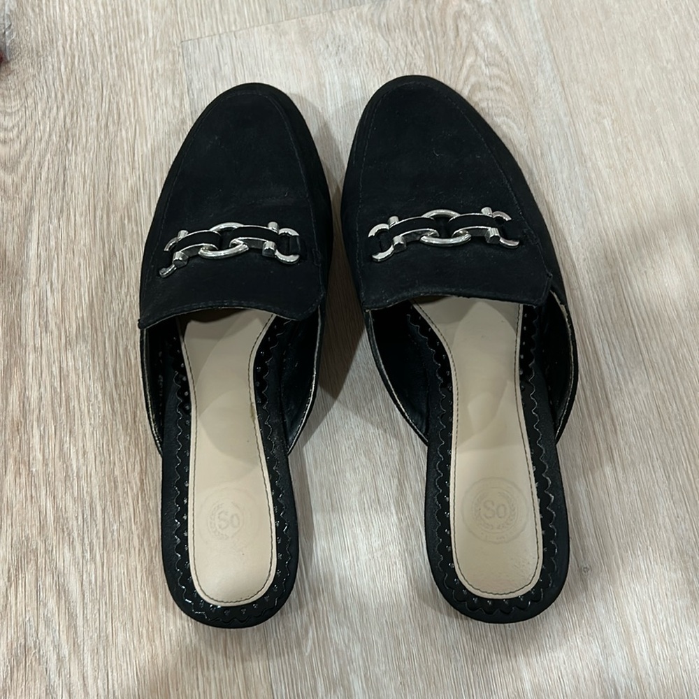 SO black suede mules - size 8 - from Kohl’s - like the target threshold ones!